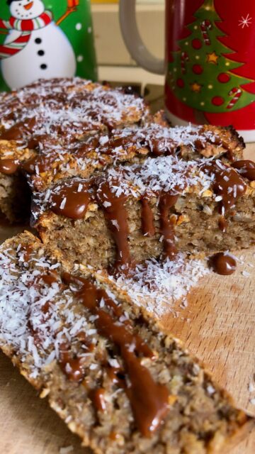 Tag someone you want to eat it with ❄️ 

How to make Christmas healthier while still eating delicious food?

Christmas banana oat bread is your answer. Only 5 main ingredients, prep time maximum 10 minutes and baking time about 20 minutes.

Perfect for:
❄️ breakfast
❄️ dessert
❄️ snack
🎁 gift to your loved ones

💛 Find the recipe link in my bio or stories -> colorfulmango.com/christmas-banana-oat-bread 
.
.
.
#christmasbreads #christmasbananabread #christmasbreakfastideas #christmashealthyrecipes #healthychristmastreats #healthychristmasrecipes #healthychristmasfood #bananaoatbread #veganbananaoatbread #veganchristmasrecipe #veganchristmasrecipes #veganchristmasbaking #veganchristmasbreakfast #veganchristmascake #christmasdessertideas #christmassnack #easychristmasrecipes #easyveganbreakfast #easyvegandessert #easyveganbaking #easyhealthyrecipe #easyhealthybreakfast #christmasdessertrecipe