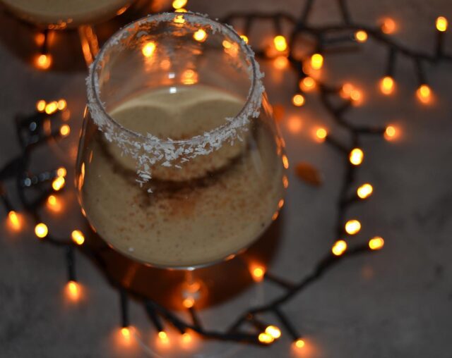 Eggnog can be healthy and alcohol free but still taste delicious 😋

It’s made of 🥥 milk which makes it heavy so don’t over-consume. Been there done that and it’s not great. 🫣

It’s vegan and free from processed sugar.

I wish you calm and wonderful holidays! ✨

Find the recipe in my blog or bio 👉 colorfulmango.com/vegan-eggnog
.
.
.
#veganeggnog #veganeggnogrecipe #veganchristmasrecipe #veganchristmasdessert #christmaseggnog #christmasdessertideas #christmasdessertrecipe #eggnogrecipe #eggnogrecipes #nonalcoholicchristmasdrinks #eggnogwithoutegg #lactosefreeeggnog
