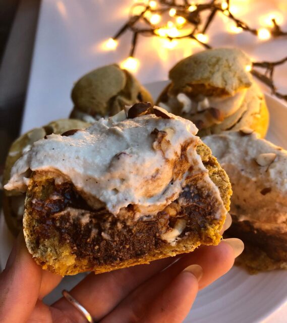 Who said Semla bun has to be with jam and marzipan? 🫣 Here is a vegan hazelnut Semla bun - wheat & yeast free 🙌

I am not a fan of cream buns at all and that's why I invented something special for all the hazelnut lovers out there! 😋

And leftovers can be used to make “Kräsupea”. A famous cake in Estonia and I have no idea how is it called in English. 🙈 See the last picture. 

The bun recipe is inspired by @vimergy

💛 See the full recipe in my blog colorfulmango.com/vegan-hazelnut-cream-bun

#semlabun #semlabuns #semlabunsareyummy #shrovetuesdays #shrovetuesdaybun #swedishsemla #swedishsemlabun #swedishcreambun #vegancreambun #vegansemla #veganbun #yeastfreebun #yeastfreebread #yeastfreedesserts #wheatfreebun #sweetpotatobun #sweetpotatobuns #sweetpotatodesserts #sweetpotatodessert #vegansweetpotatodesserts #hazelnutsemla #hazelnutcreambun #hazelnutbuttercream #hazelnutlove #cashewcreamfrosting #veganyeastfreebuns #veganhealthyrecipes #veganhealthydesserts