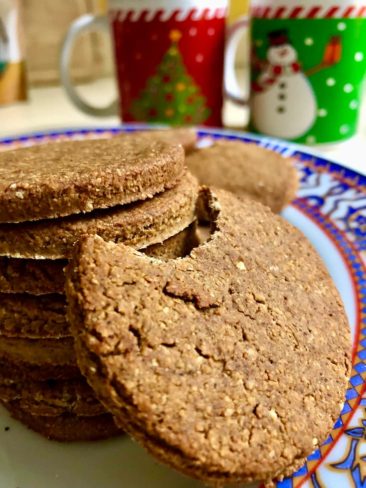 vegan christmas gingerbread cookies