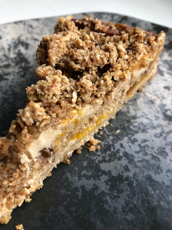 vegan peach crumble cheesecake
