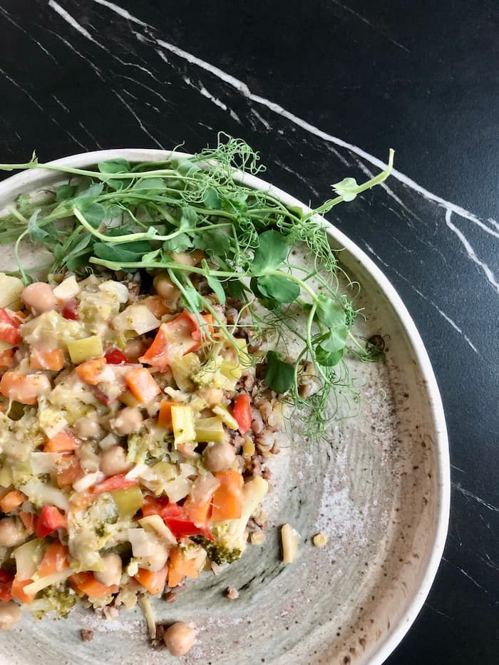 peanut sauce with vegetables