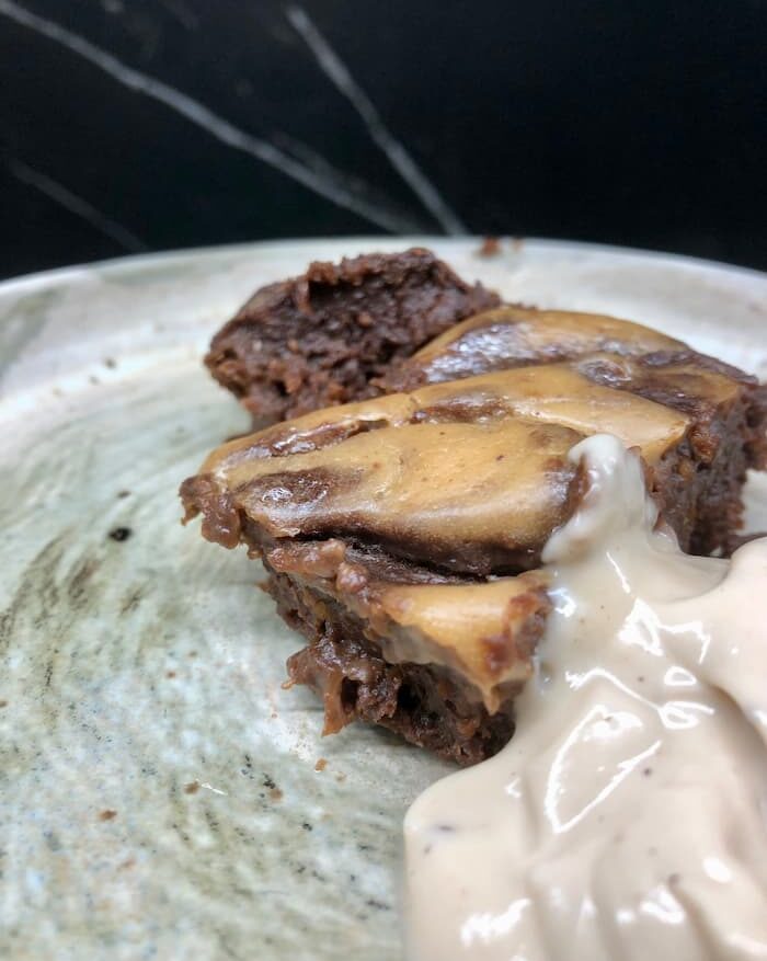gingerbread cheesecake brownie with banana nice cream